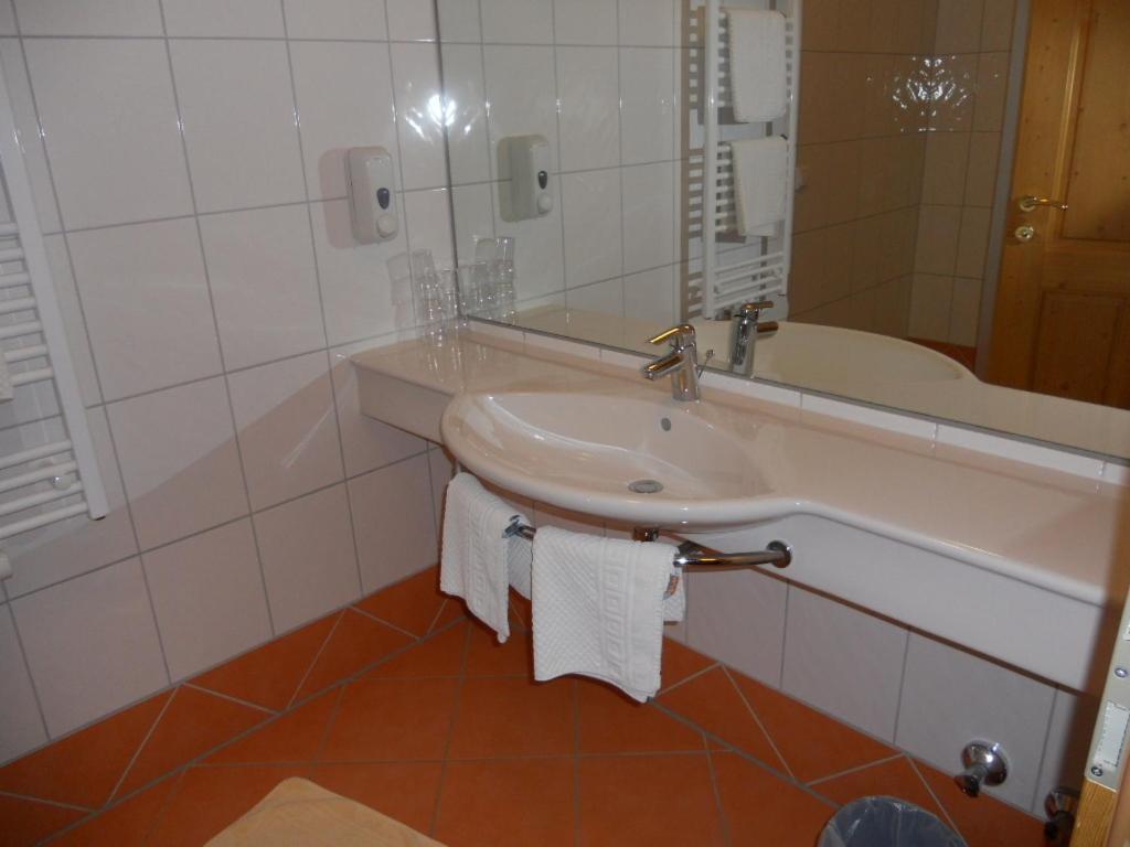 Ferienhotel Innviertel Kirchheim im Innkreis Ruang foto