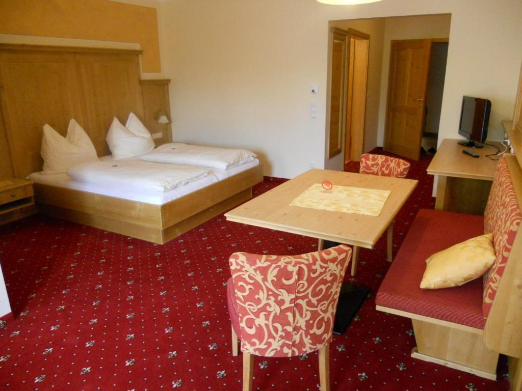 Ferienhotel Innviertel Kirchheim im Innkreis Bagian luar foto