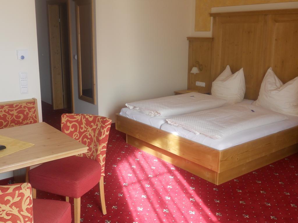 Ferienhotel Innviertel Kirchheim im Innkreis Bagian luar foto
