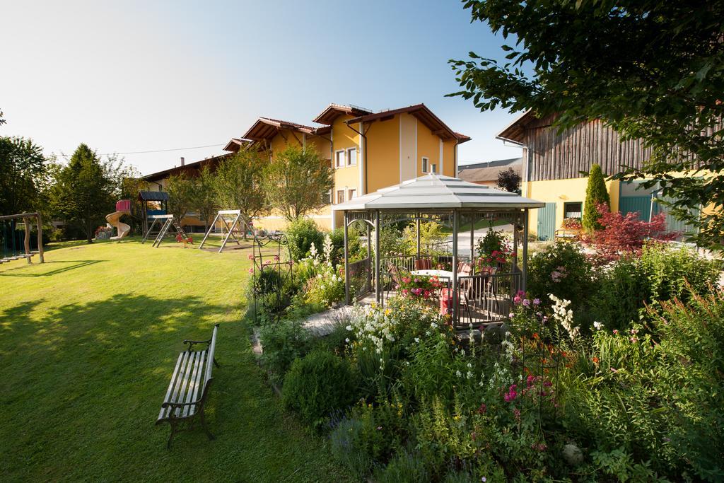 Ferienhotel Innviertel Kirchheim im Innkreis Bagian luar foto